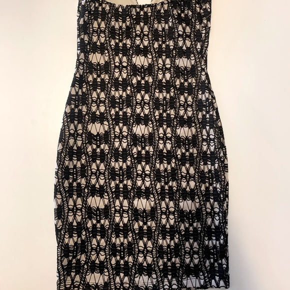 Fake sheer lace mini dress - Picture 5 of 6